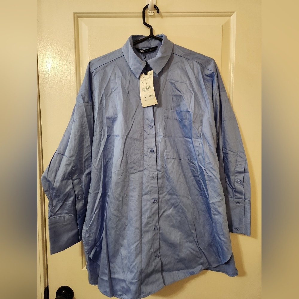 Zara Women's Light Blue Button-Down Shirt